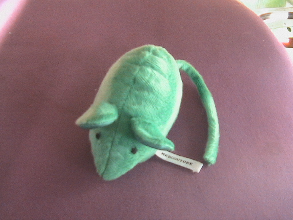 souris en peluche